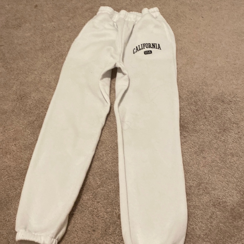 SHEIN, white sweatpants, XS.
